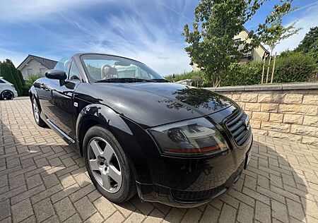 Audi TT Roadster 1.8T 132 kW - Mokassin