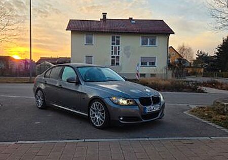 BMW 320i -
