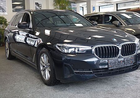 BMW 520 d Touring+STHZ+HUD+H/K+Himmel schwarz+RFK