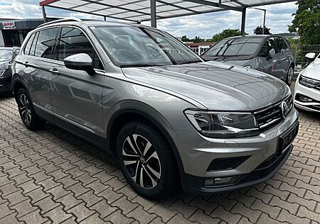 VW Tiguan Volkswagen 2.0 TDIComfortline*Navi*AHK*