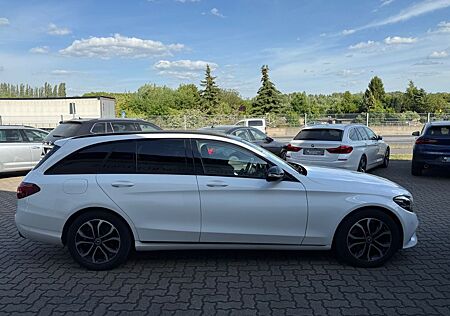 Mercedes-Benz C 220 T d*Panorama*Distronic Plus*LED*Leder*AHK