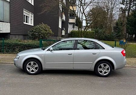 Audi A4 2.0 multitronic Avant -