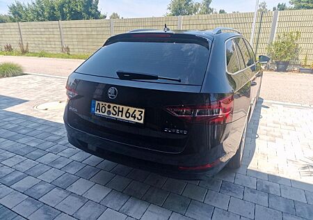 Skoda Superb 2.0 TDI SCR 140kW DSG Style Combi Style