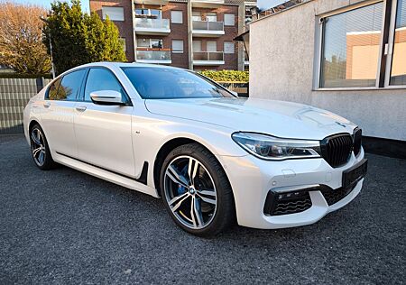 BMW 750 i xDrive M Sportpaket Max Voll