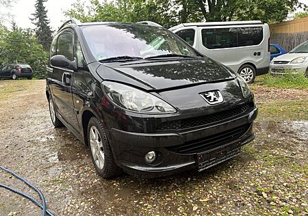 Peugeot 1007 1.4 Premium Automatik