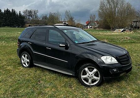 Mercedes-Benz ML 500 gebraucht kaufen Mercedes-Benz ML 500 4MATIC -