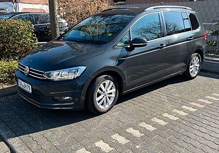 VW Touran Volkswagen 2.0 TDI SCR DSG Comfortline