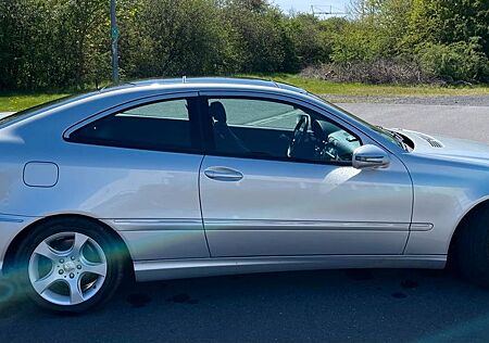 Mercedes-Benz CLC 180 KOMPRESSOR -