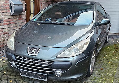 Peugeot 307 CC Tendance HDi FAP 135 , Leder Braun, Navi