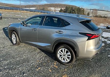 Lexus NX 300 NX300h, Checkheft, 4WD, Pano, NR, AHK