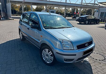 Ford Fusion 1,6 16V + Autom. +