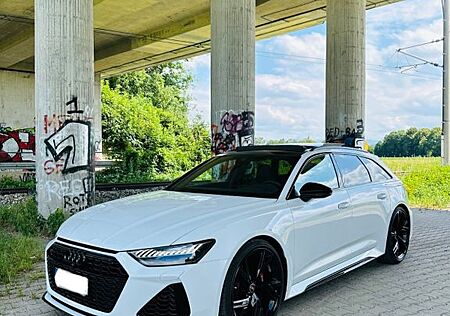 Audi RS6 TFSI tiptr. quattro/Navi/B&O/Pano/22"/Laser