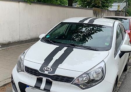 Kia Rio 1.2 FIFA World Cup Edition