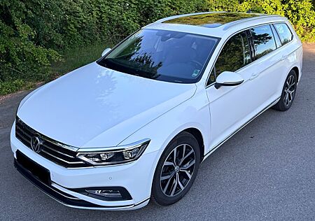 VW Passat Variant Volkswagen 200hp Elegance 2.0 TDI DSG