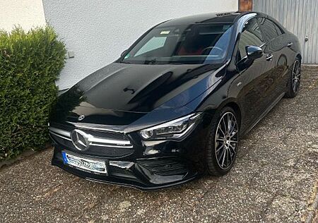 Mercedes-Benz CLA 35 AMG Mercedes-AMG CLA 35 4MATIC DCT Me...
