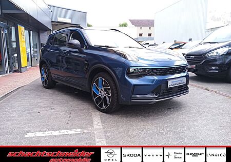 Lynk&Co 01 PHEV+AHZV+ACC+Panorama