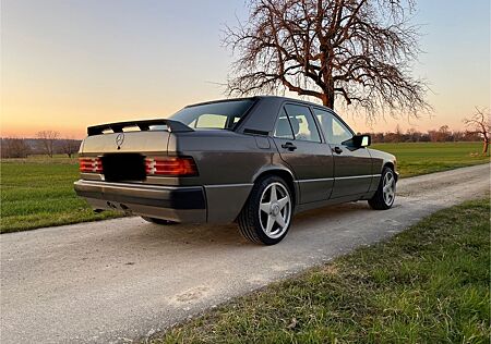 Mercedes-Benz 190 E