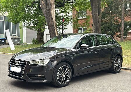 Audi A3 1.4 TFSI S tronic Ambiente Sportback Ambiente