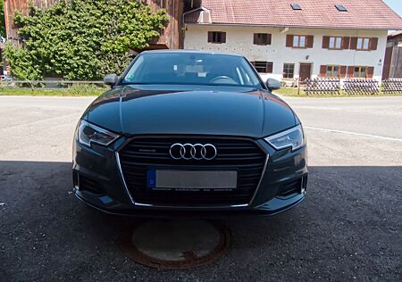 Audi A3 40 TDI Quattro Limousine virtuelles Cockpit