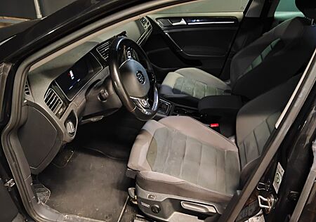 VW Golf Sportsvan Volkswagen 2.0 TDI DSG R-Line