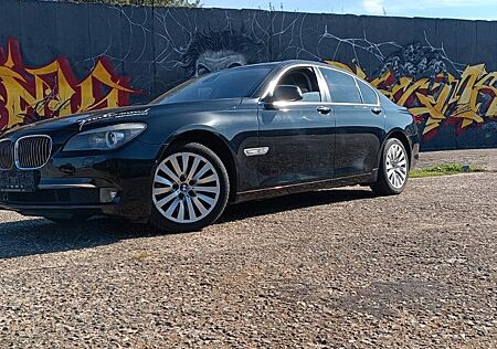 BMW 750i xDrive -