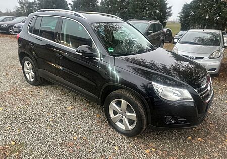 VW Tiguan Volkswagen 2.0 TDI * Allrad * AHK *TÜV NEU