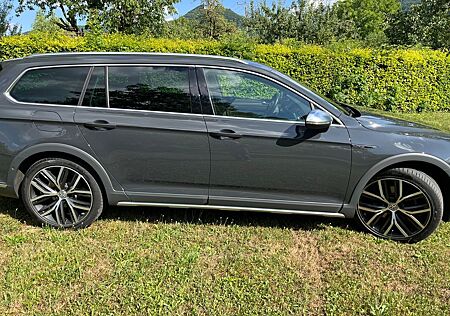 VW Passat Alltrack Volkswagen 2.0 TDI SCR 147kW DSG 4MOTIO...