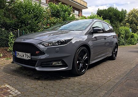 Ford Focus 2,0 EB ST Leder-Sport-Paket Turnier ST