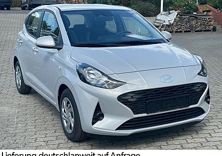 Hyundai i10 1.2 / NAVI/ KAMERA / KLIMA,ZV,PDC,5J Garan
