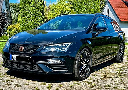 Seat Leon 2.0 TSI CUPRA ST 300 4Drive ALCANTARA/LED