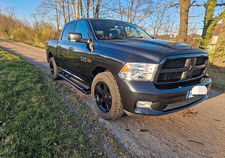 Dodge RAM 1500 5,7 HEMI Gen 4 Crewcap 4x4 KEIN Litauer