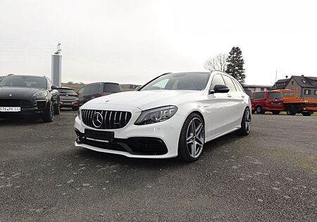 Mercedes-Benz C 63 AMG C 63 S AMG T /LED/PANO/CAM/NAVI/SPORTA-KLAPPE