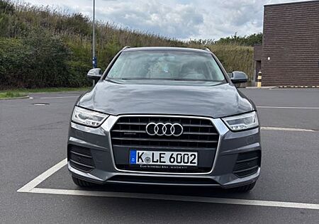 Audi Q3 2.0 TFSI Quattro Scheckheftgepflegt Kamera