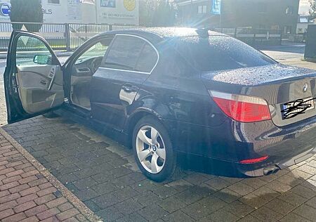 BMW 523