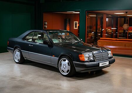 Mercedes-Benz CE 230 gebraucht kaufen Mercedes-Benz CE 230 / 95% FIRST PAINT / SAMMLERSTÜCK