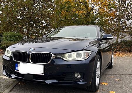 BMW 328i |PDC|Rückf.kamera|8-fach bereift|54T km