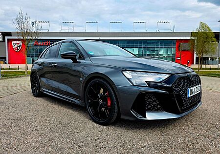 Audi RS3 2.5 TFSI S tronic quattro Sportback -