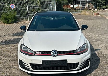 VW Golf Volkswagen GTI PERFORMANCE BLUEMOTION TECNOLOGY DSG