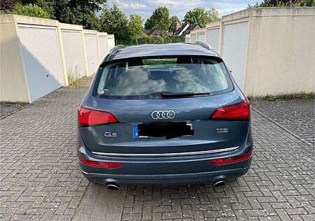 Audi Q5 2.0 TFSI 132kW tiptronic quattro -