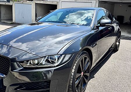 Jaguar XE 20d R-Sport | neue Bremsen | 8 fach bereift