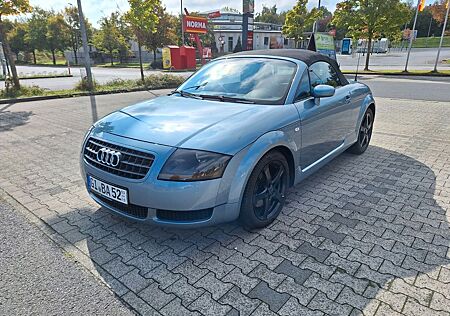Audi TT Roadster 1.8T 110KW -
