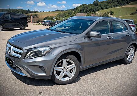 Mercedes-Benz GLA 200 Urban TOP gepflegt