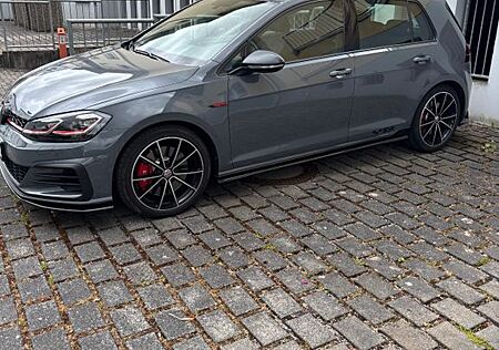 VW Golf Volkswagen 2.0 TSI 213kW OPF DSG GTI TCR Akrapovic