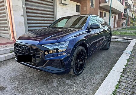 Audi Q8 50 TDI quattro Competion plus