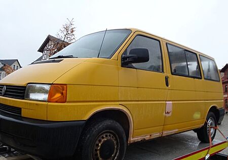 VW T4 Volkswagen Bus 9-Sitzer Servo nur 2500,-€ !!!