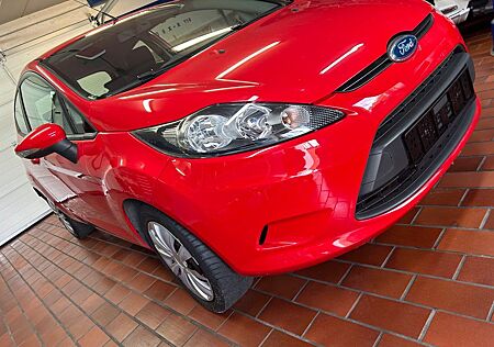 Ford Fiesta Tüv Neu, Reifen Neu, nur 133000 KM