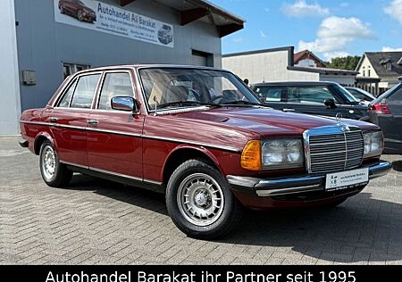 Mercedes-Benz 240 W123 240d OLDTIMER TÜV NEU Gepflegt Schiebedach