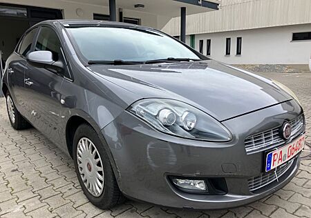 Fiat Bravo 1.4 16V Dynamic / Klimaautom/ PDC/ Euro 5