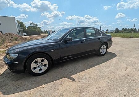 BMW 740i E65