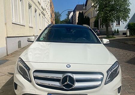 Mercedes-Benz GLA 180 mit Top Ausstattung